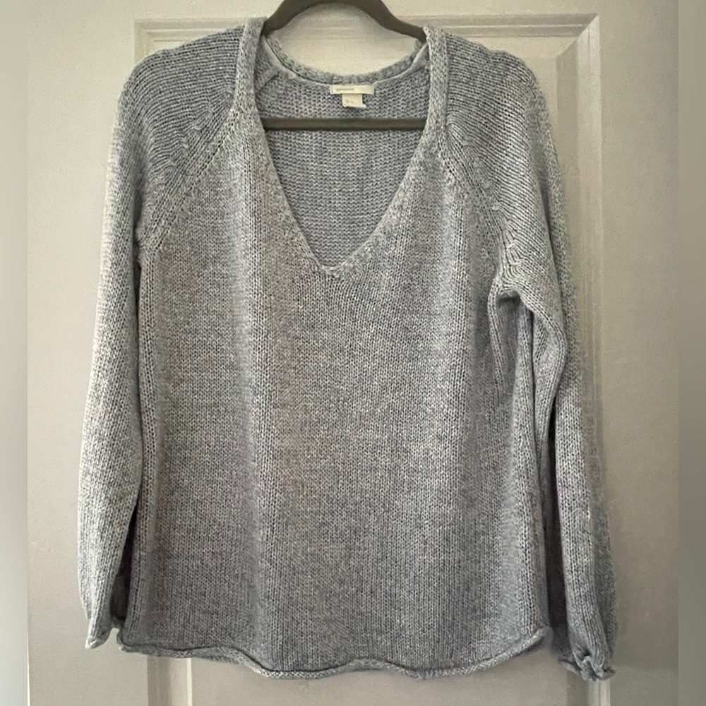 👽 v neck sweater